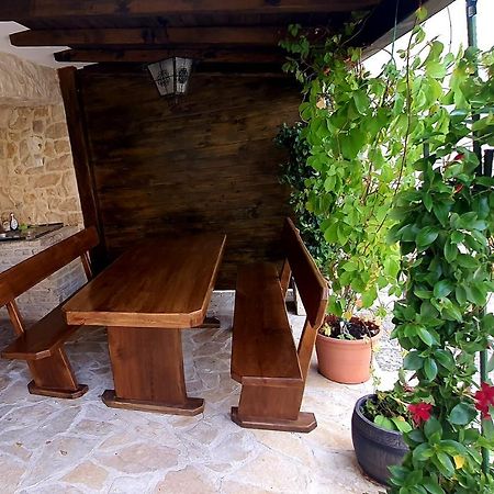 Holiday Home Jakov 비빈제 외부 사진