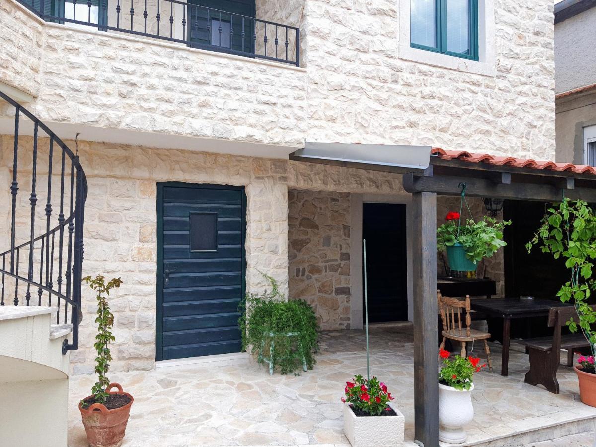 Holiday Home Jakov 비빈제 외부 사진