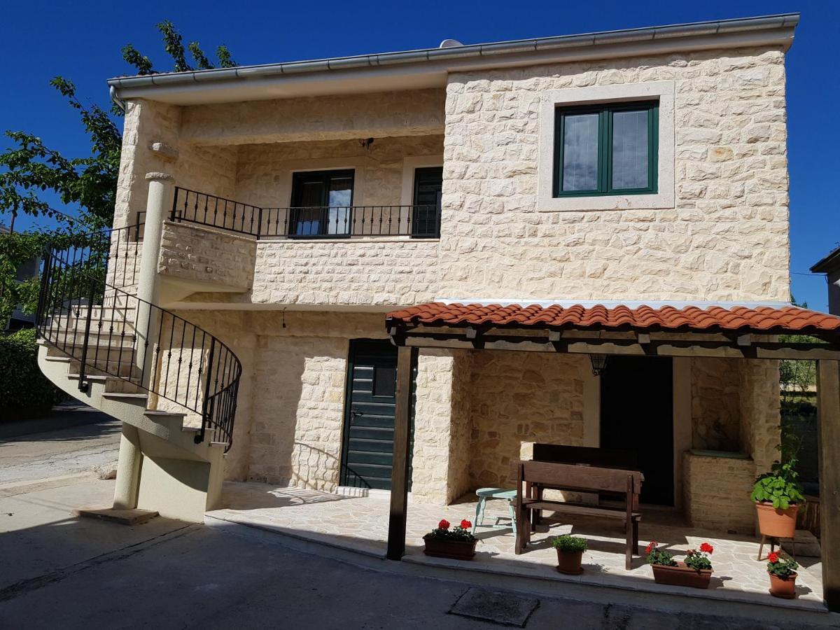 Holiday Home Jakov 비빈제 외부 사진